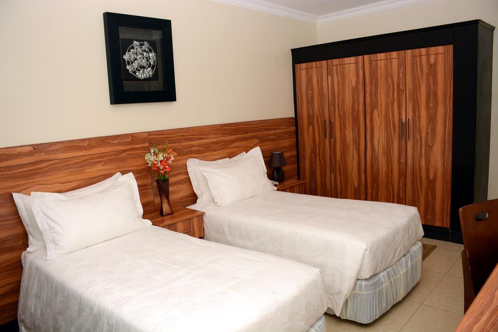 קיגאלי La Posh Hotel מראה חיצוני תמונה